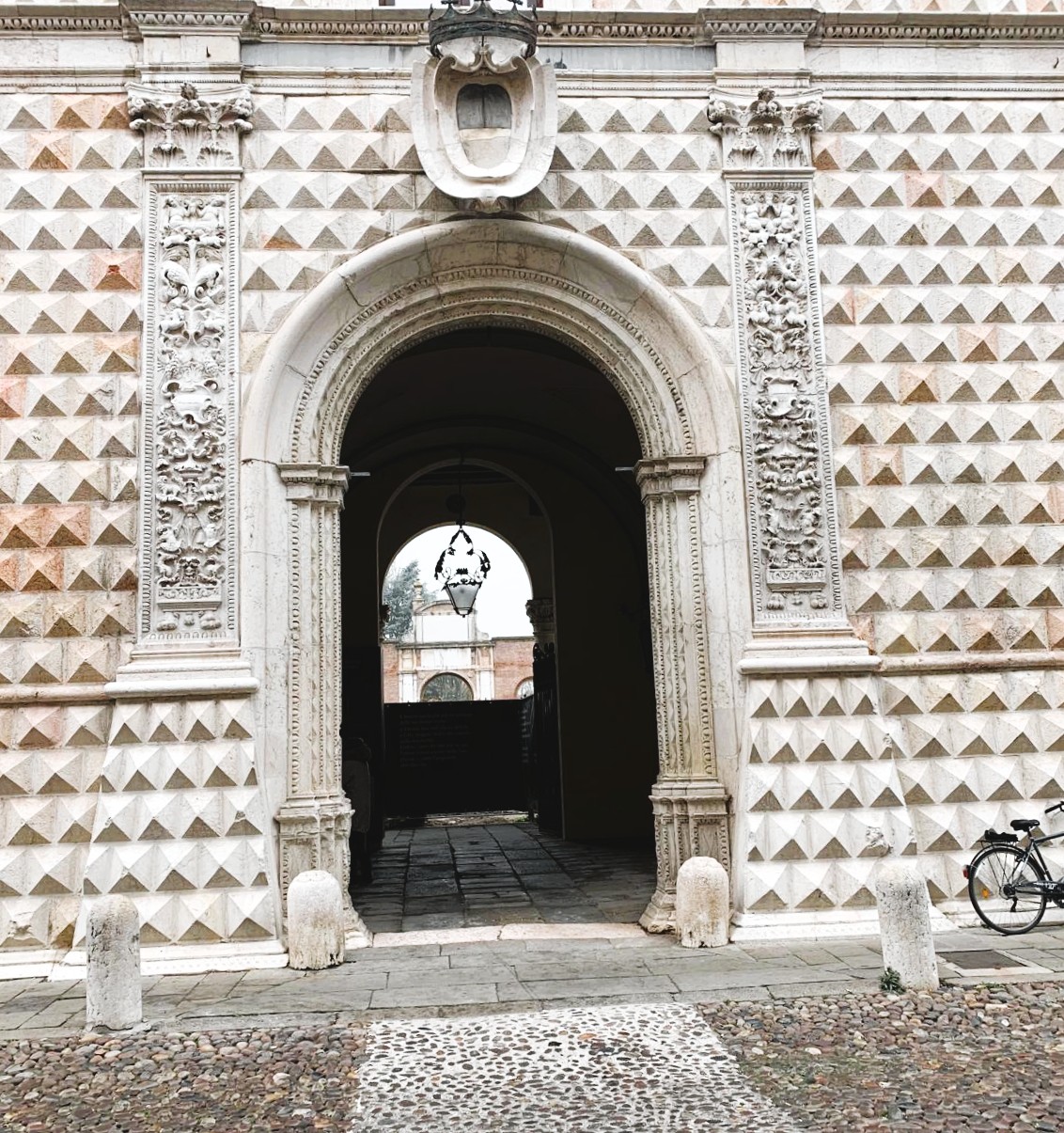 palazzo-dei-diamanti-entrance Access to the Palazzo dei Diamanti