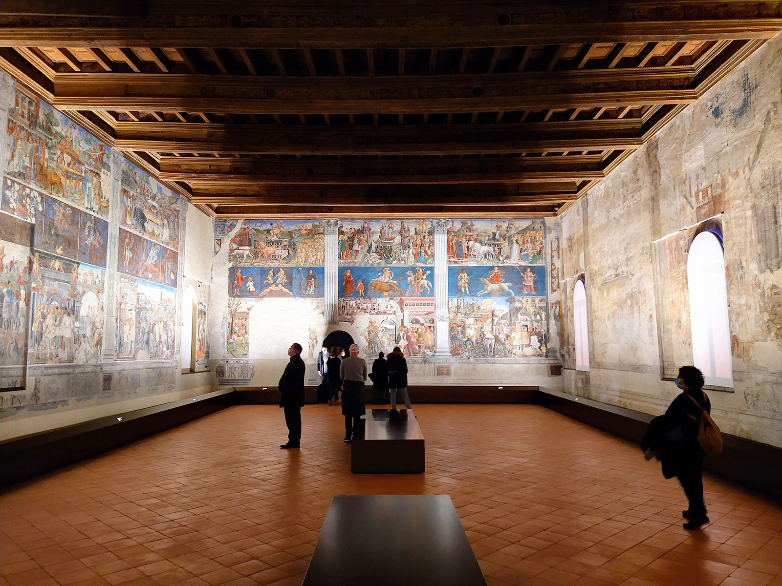 palazzo-schifanoia-ferrara-salone-dei-mesi Il Salone dei Mesi a Palazzo Schifanoia, affrescato da artisti della "Officina Ferrarese"