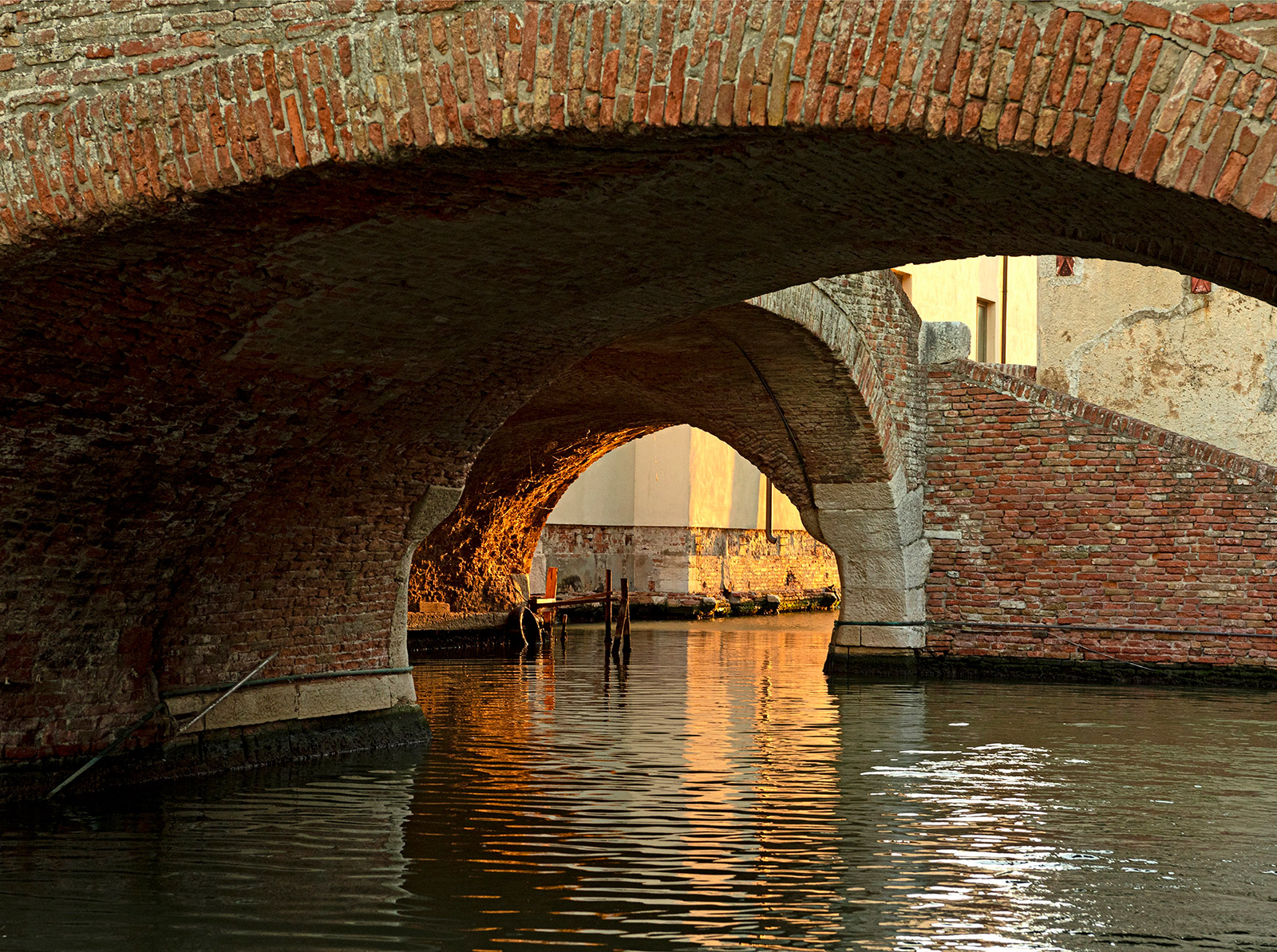 ponte-degli-sbirri-comacchio-foto-marco-berti Detail of the Ponte degli Sbirri in Comacchio